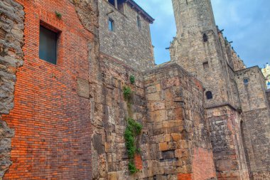 Antik binanın kırmızı tuğla duvar