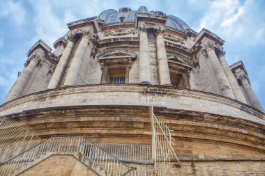 Vatikan 'da St. Peters Bazilikası 'nın Copola mimarisi detayları