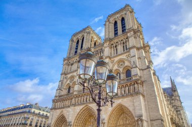 Notre Dame de Paris 'in dış görünümü 