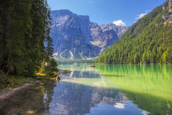 Lago Braies Lago Los Dolomitas Italia — Foto de Stock