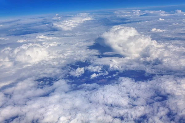 Cielo Azul Con Nubes Vista Exterior Desde Avión —  Fotos de Stock
