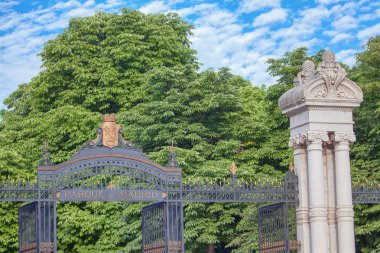 Parque de Madrid Kapısı