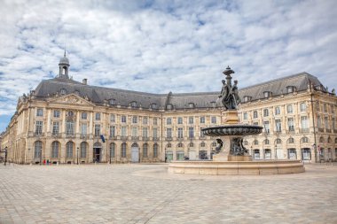 Bordeaux Müzesi Ulusal des Douanes ve Place de la Bourse