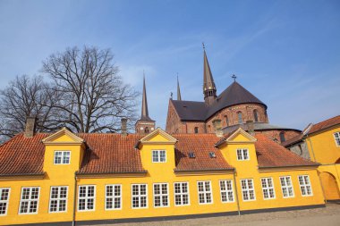 Roskilde katedrali , Danimarka'da ünlü Domkirke