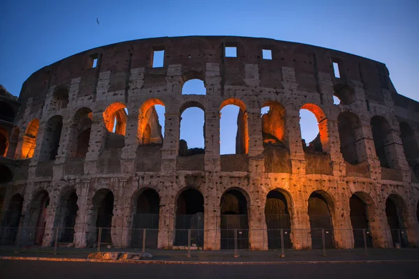 Famosa Costruzione Antica Colosseo Mattino — Foto Stock