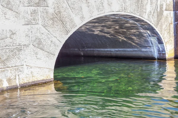 Alte Steinbrücke Und Wassertunnel Kopenhagen — Stockfoto