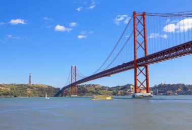 Lizbon çarpıcı Ponte 25 de Abril , Portekiz