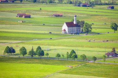 Bavyera 'da Schwangau doğanın güzel yeşil manzara 