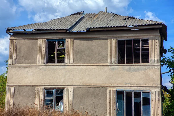 Abandoned Big House Village — Stock Photo, Image