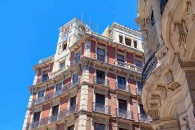 Madrid şehir merkezinde tipik mimarisi