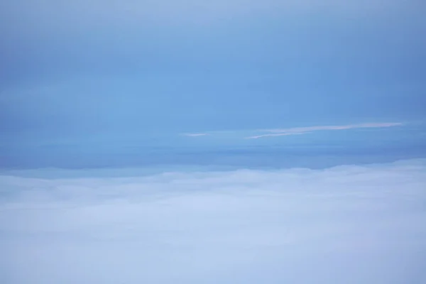 Céu Azul Sem Fim Com Nuvens Brancas — Fotografia de Stock