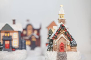 Oyuncak evlerle Noel harikalar diyarı