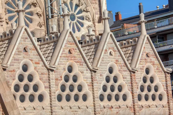 Kleine Runde Dekorative Fenster Der Kathedrale — Stockfoto