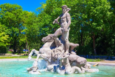 Münih Bavyera 'daki Neptunbrunnen Çeşmesi 