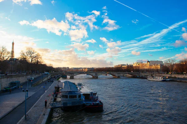 Wieczorem Paryż Sekwana Widok Pont Des Invalides Zmierzchu — Zdjęcie stockowe