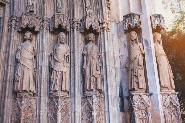 Esculturas Apóstoles Parte Del Ornamento Catedral Católica —  Fotos de Stock
