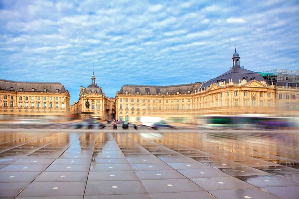 Bordeaux Bourse Meydanı Merkez Caddede Hareket Bulanıklığı — Stok fotoğraf