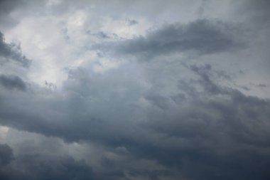 Yağmurlu bir günde Gri Bulutlar Arkaplanı 