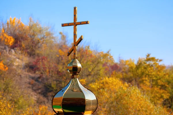 Steepelkoepel Met Gouden Kruis Christelijke Symbool Top — Stockfoto