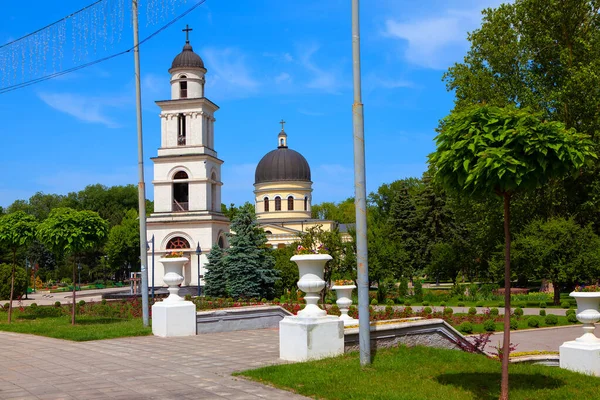 Vista Del Campanario Catedral Parque Central Chisinau Moldavia — Foto de Stock