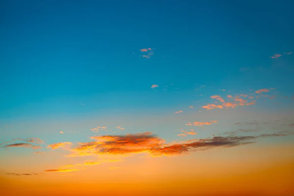 Blauwe Oranje Tinten Van Avondlucht — Stockfoto