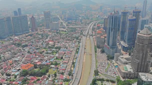 Vista aérea del panorama de Kuala Lumpur Skyline. Mayo 2018, Kuala Lumpur, Malasia 4K — Vídeo de stock