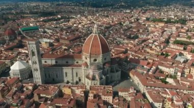 Floransa şehir ve Katedrali, Santa Maria del Fiore 4k dron Video havadan görünümü