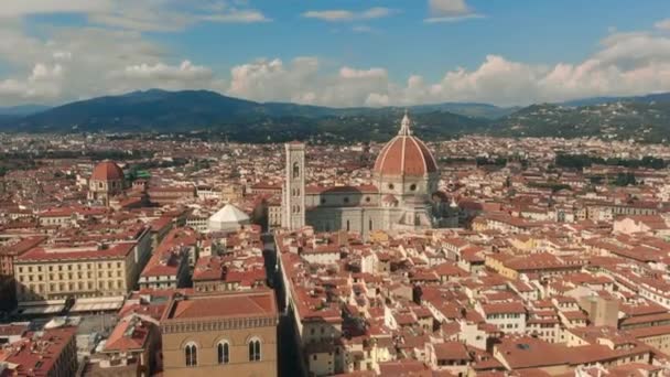 Vista aérea da cidade de Florença e Catedral de Santa Maria del Fiore Vídeo Drone 4K — Vídeo de Stock