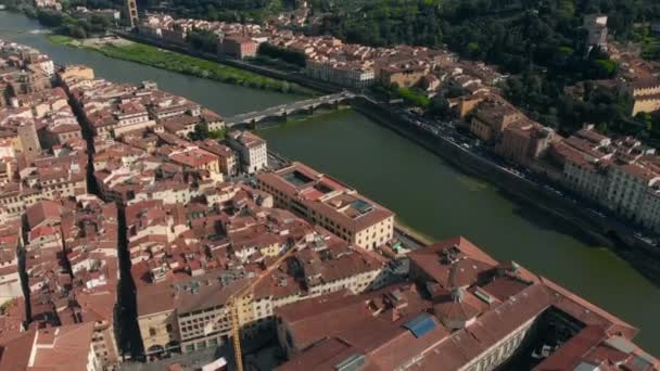 Luftaufnahme von Florenz, Italien, Michelangelo Quadrat Luftaufnahme, Arno Fluss und Brücken 4k — Stockvideo