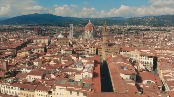 Aerial view of Florence city and Cathedral of Santa Maria del Fiore 4K Drone Video — Stock Video