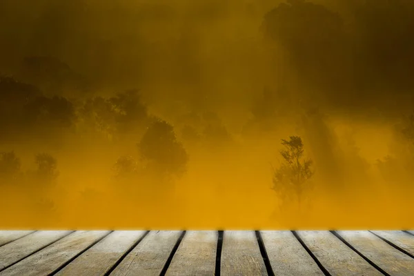 Pusty Drewniany Stół Nad Rozmytym Pięknym Zachodem Słońca Tłem Lanscape — Zdjęcie stockowe