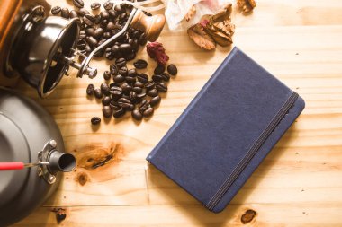 Aksesuarlarla kahve öğütücüsü hayatı