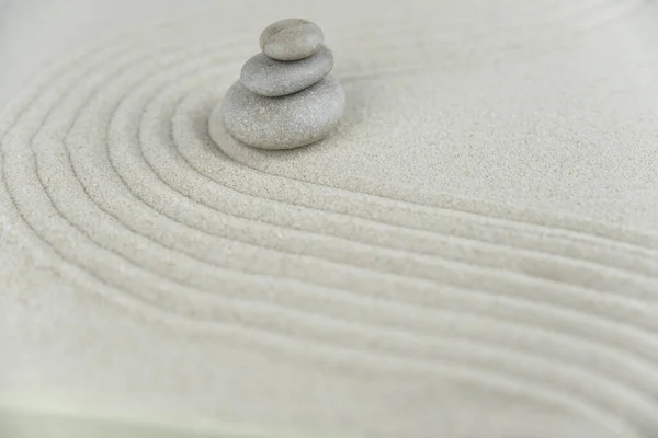 Jardin Zen Pyramides Pierres Blanches Grises Zen Sur Sable Blanc — Photo