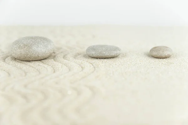 Jardin Zen Pyramides Pierres Blanches Grises Zen Sur Sable Blanc — Photo