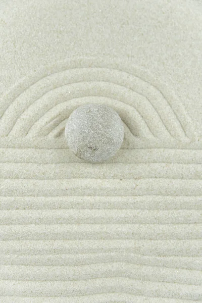 Jardín Zen Pirámides Piedras Zen Blancas Grises Sobre Arena Blanca — Foto de Stock