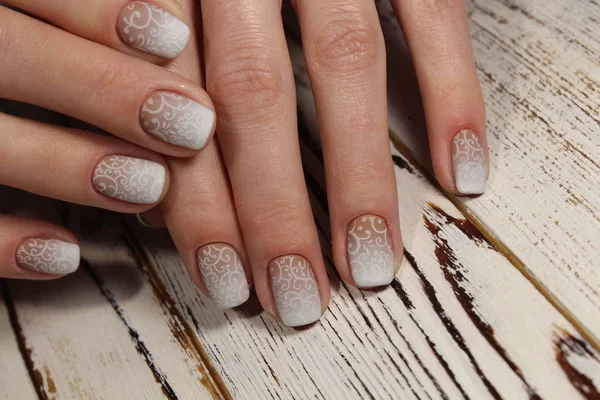 Manicure Ślubny Dla Niewinny Piękny Panna Młoda — Zdjęcie stockowe