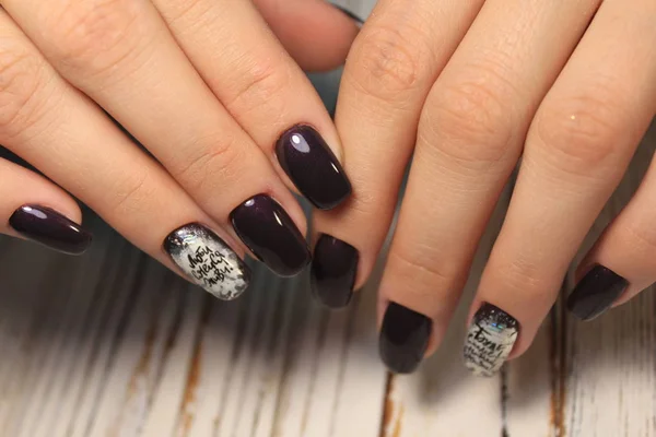 Mooie Mode Manicure Met Een Ontwerp Lange Nagels — Stockfoto