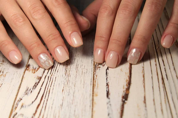 Efektowne Manicure Paznokci Piękne Kobiece Dłonie — Zdjęcie stockowe