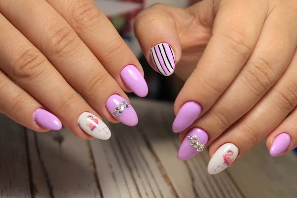 Trendy Roze Manicure Van Nagels Een Mooie Textuur Achtergrond — Stockfoto