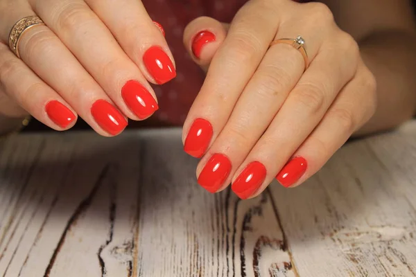 Manicure Vermelho Moda Belos Pregos Longos — Fotografia de Stock