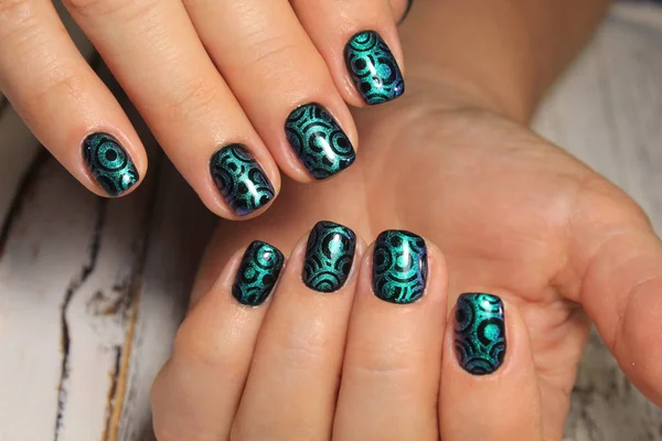 Fashionable Manicure Design Green Pattern Nails — Stock Photo, Image