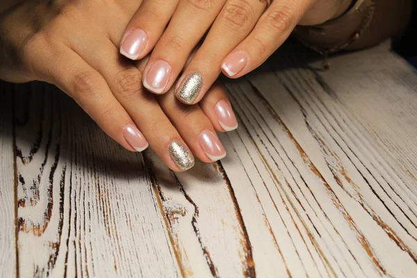 Prachtige Gel Lak Manicure Een Gestructureerde Trendy Achtergrond — Stockfoto