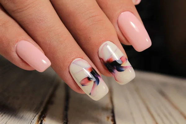 Mooie Roze Manicure Van Nagels Achtergrond Van Modieuze Textuur — Stockfoto