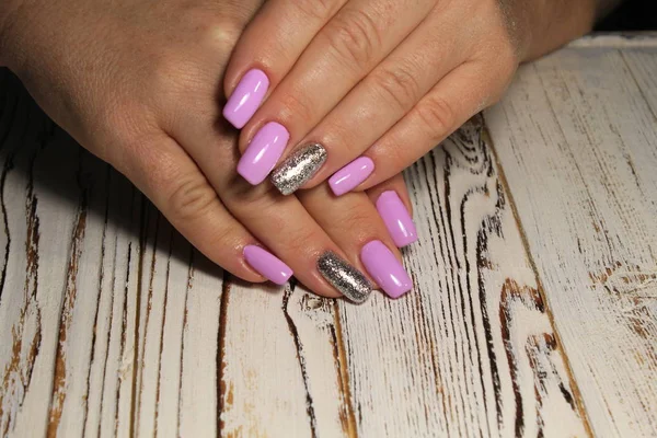 Manicura Rosa Sexual Hermosas Manos Femeninas — Foto de Stock