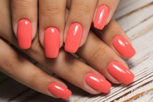 Divatos Piros Manikűr Hosszú Gyönyörű Nails — Stock Fotó