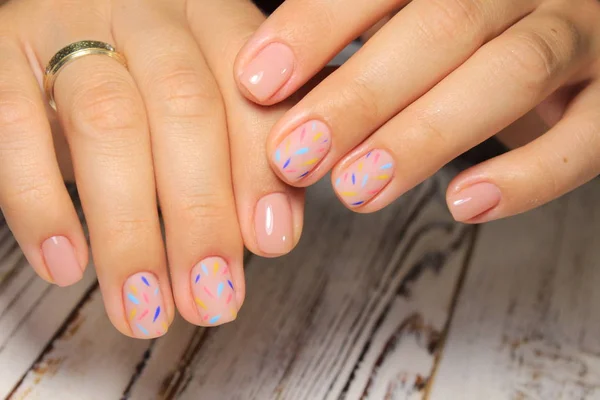 Fashionable Beige Manicure Silver Pattern Design — Stock Photo, Image