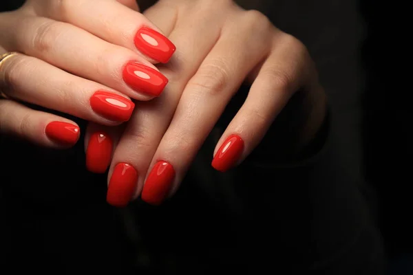 Sexy Czerwone Manicure Modny Tło Zakole — Zdjęcie stockowe