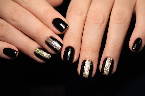 Belle Manucure Noire Avec Design Sur Longs Ongles — Photo