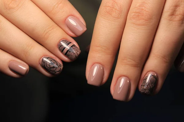 Mode Roze Manicure Mooie Vrouwelijke Handen — Stockfoto