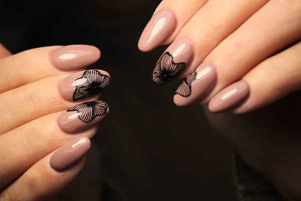 Glam Różowy Manicure Piękne Kobiece Dłonie — Zdjęcie stockowe